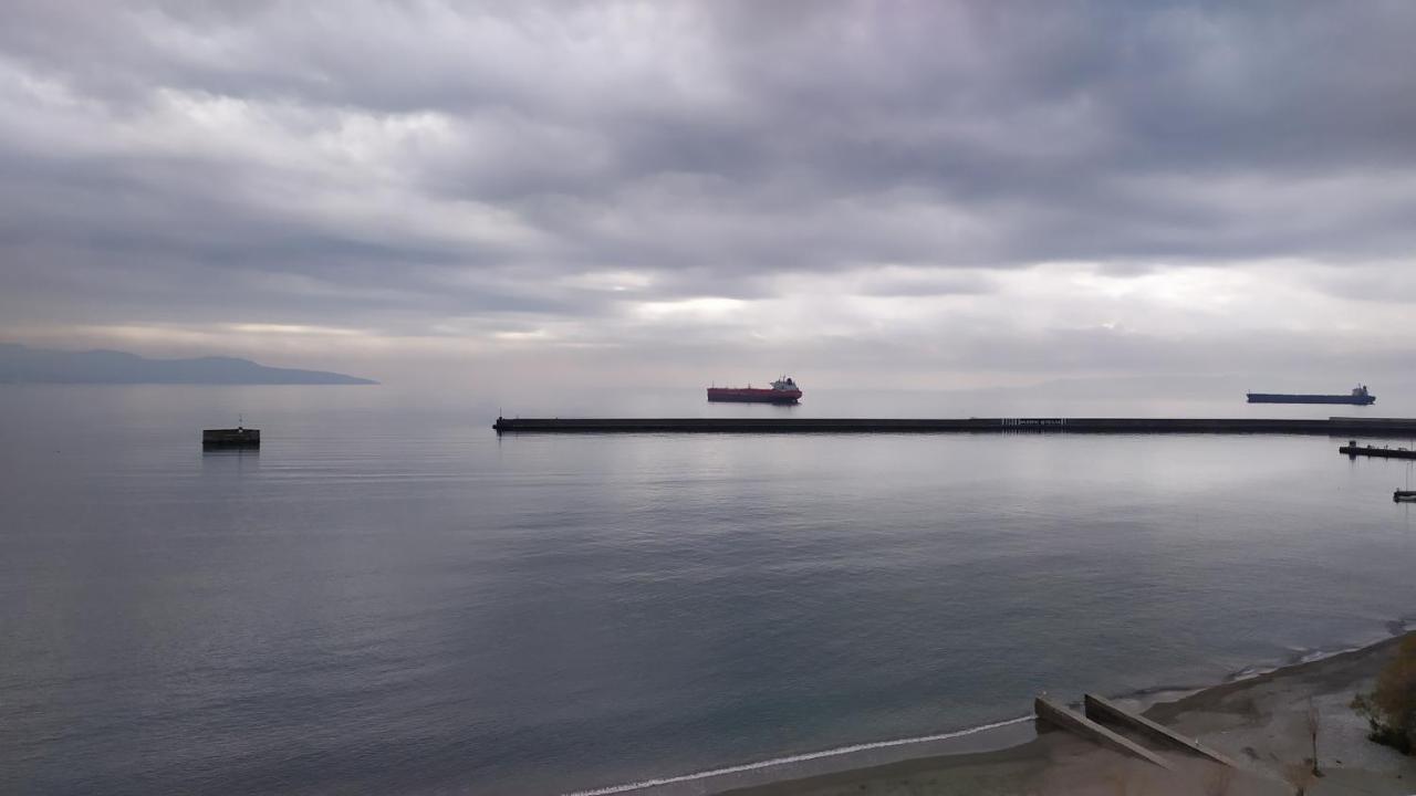 Seafront Penthouse Leo Kalamata Exterior foto